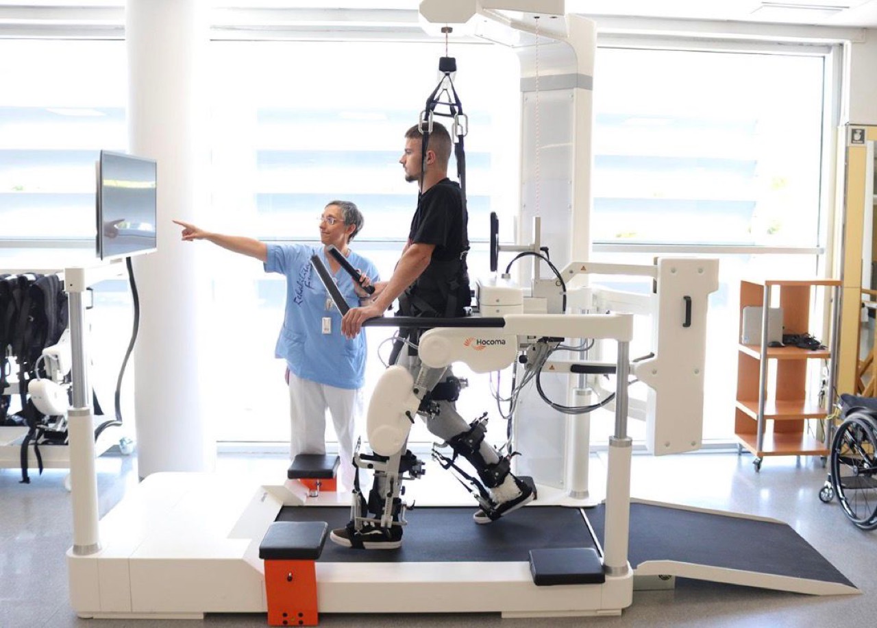 Neurological rehabilitation and gait re-education with a physiotherapist at Physio Karma